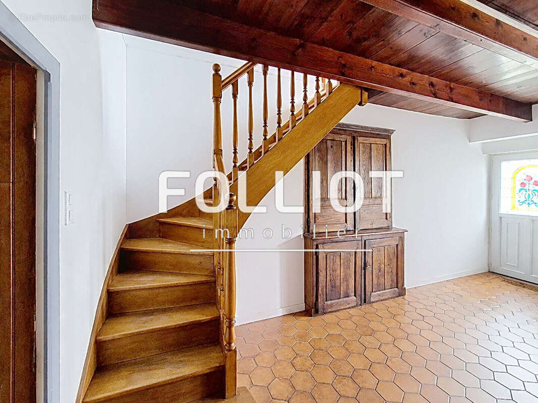 A vendre maison en pierre à Coudeville-sur-Mer - Réf 12400LB - photo 8