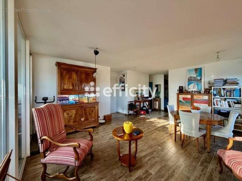 Appartement à MARSEILLE-12E