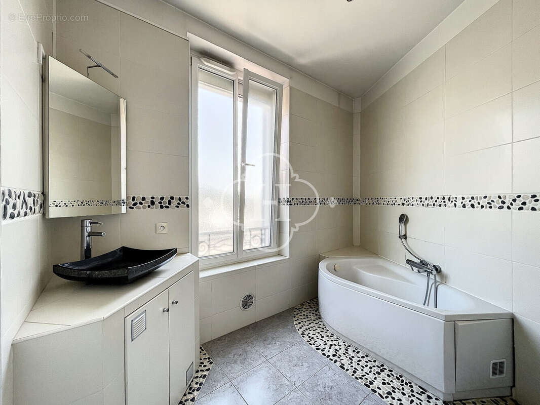 Appartement à MAISONS-LAFFITTE