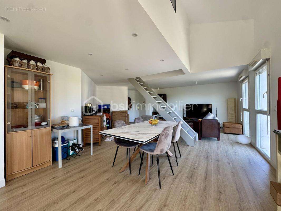 Appartement à LATTES