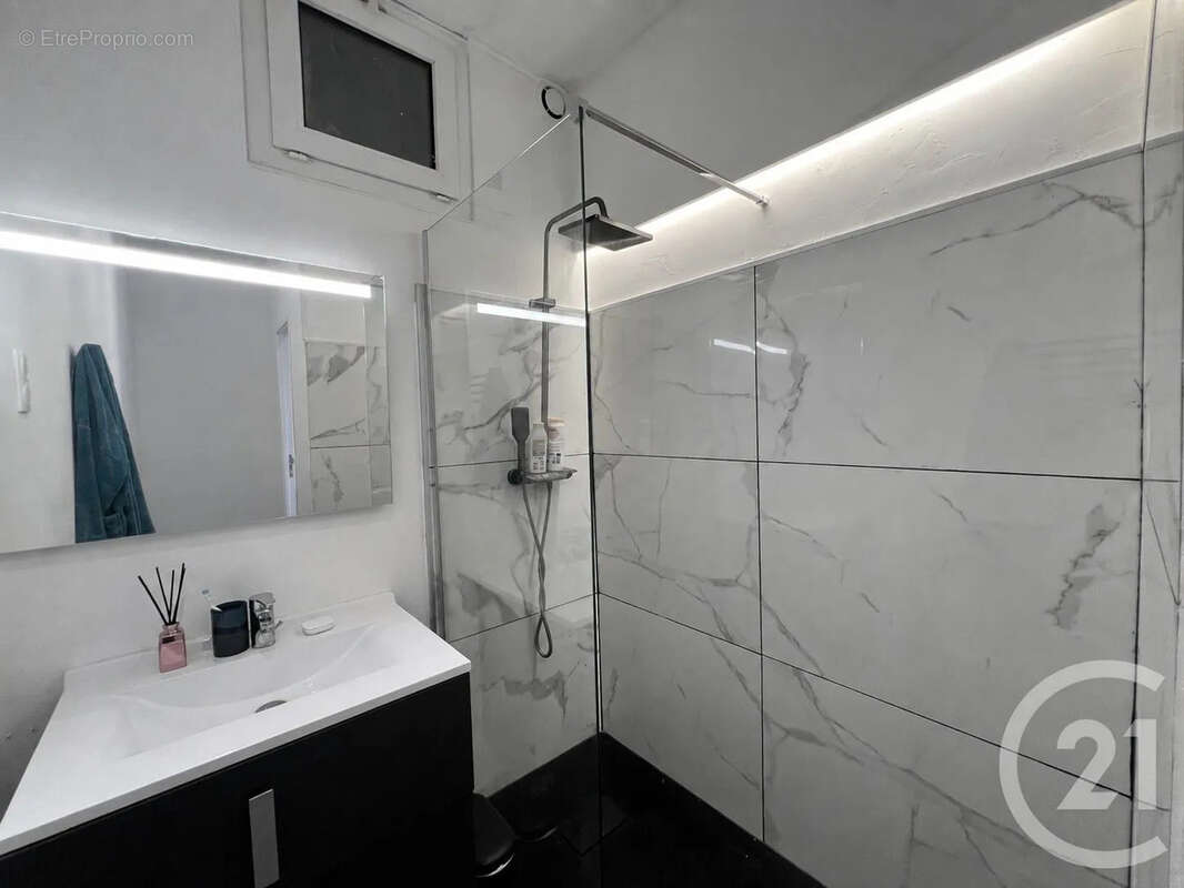 Appartement 42 m² à Lacroix-Falgarde  - photo 6