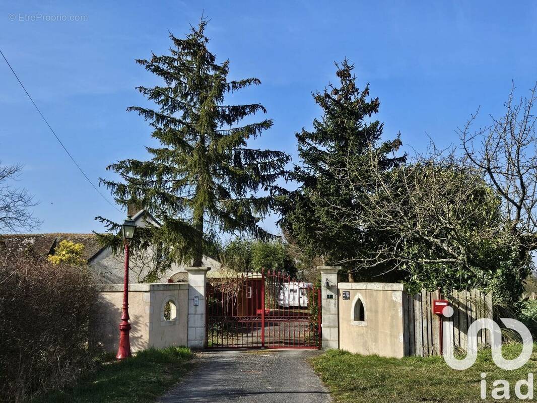 Photo 1 - Maison à VILLEDIEU-LE-CHATEAU