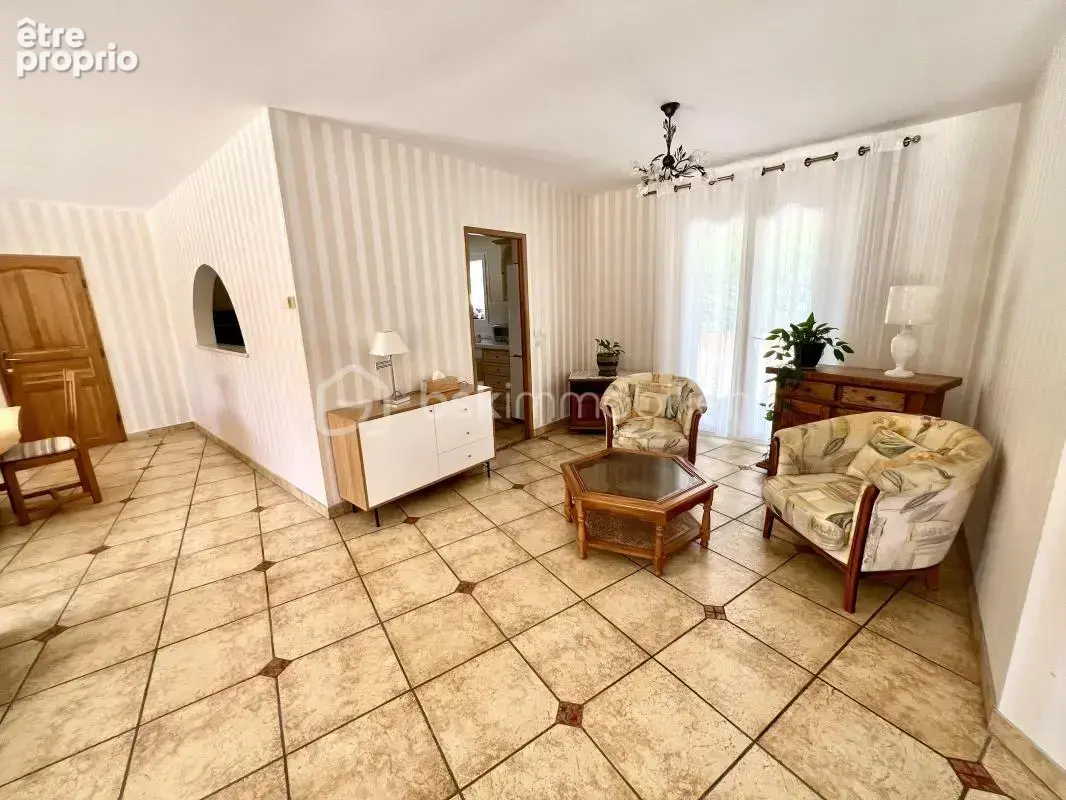 La Motte (83920) - Villa de plain pied - 4 Chambres - Piscine - photo 5