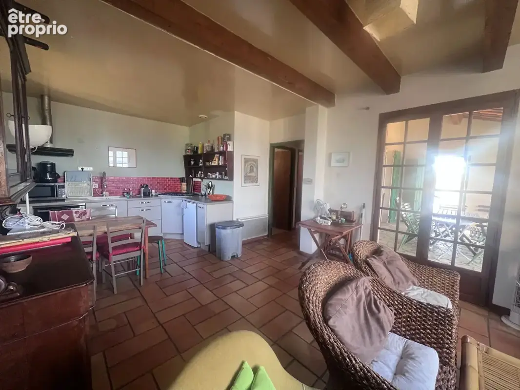 Maison de plain-pied avec piscine et terrain de plus d'1 hectare ,Secteur Barjac - photo 5