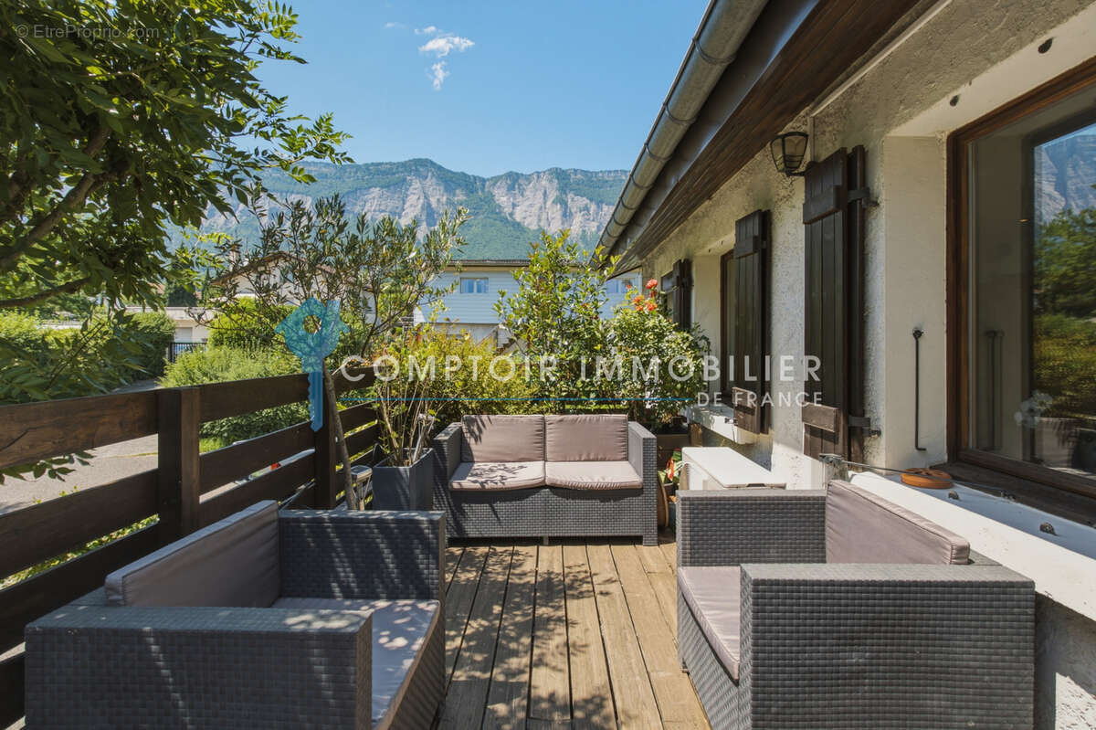 Appartement à SAINT-ISMIER