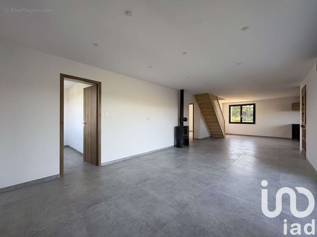 Maison 104 m² à Colombier-Le-Vieux  - photo 6