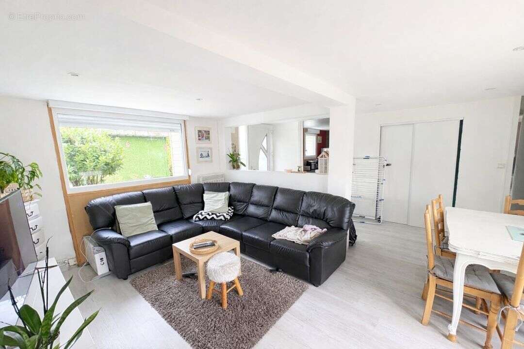 Maison à HEROUVILLE-SAINT-CLAIR