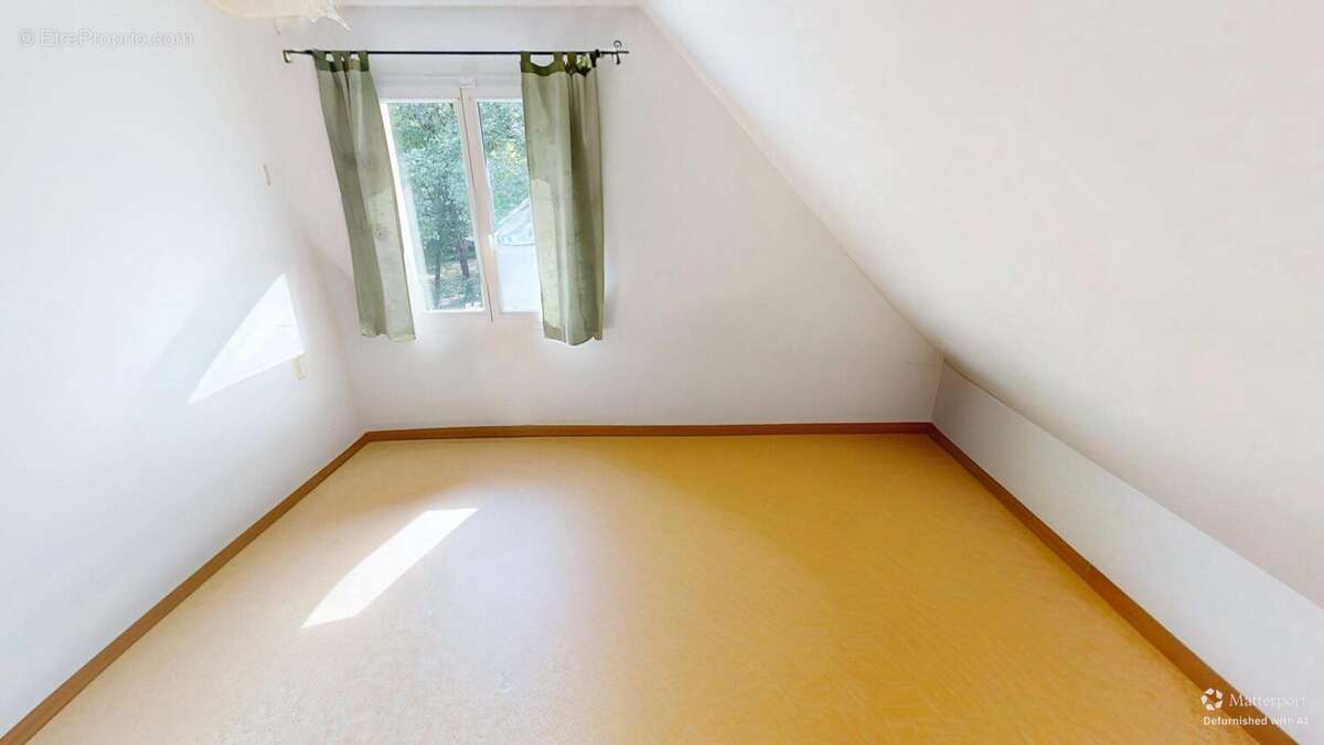 Maison à PARCAY-MESLAY