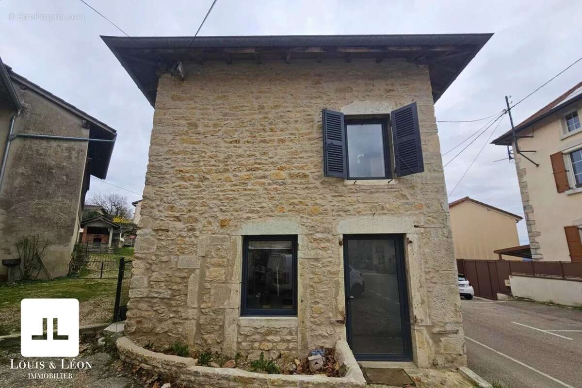 Maison à SAINT-MARTIN-DU-MONT