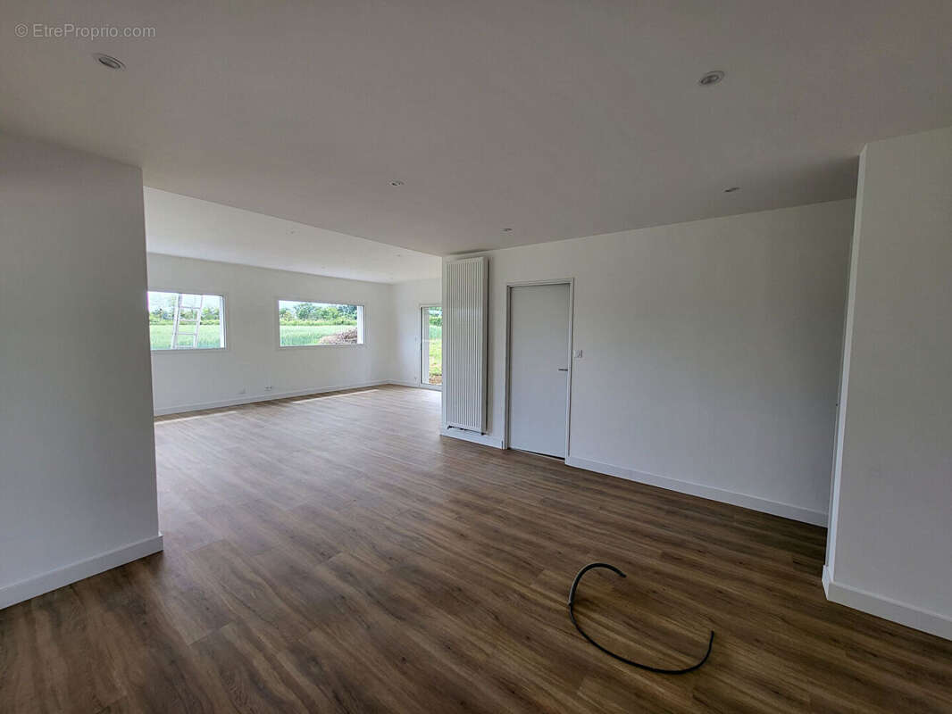 Maison à CHATILLON-SUR-CHALARONNE