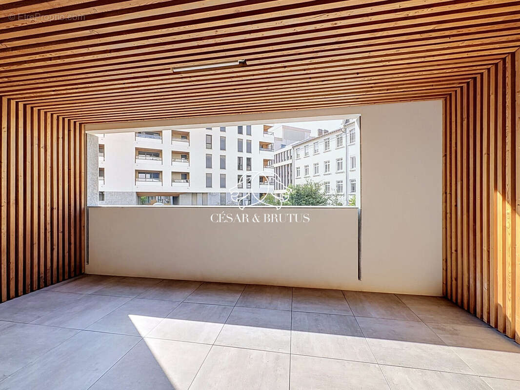 Appartement 67 m² à Lyon-7e  - photo 2