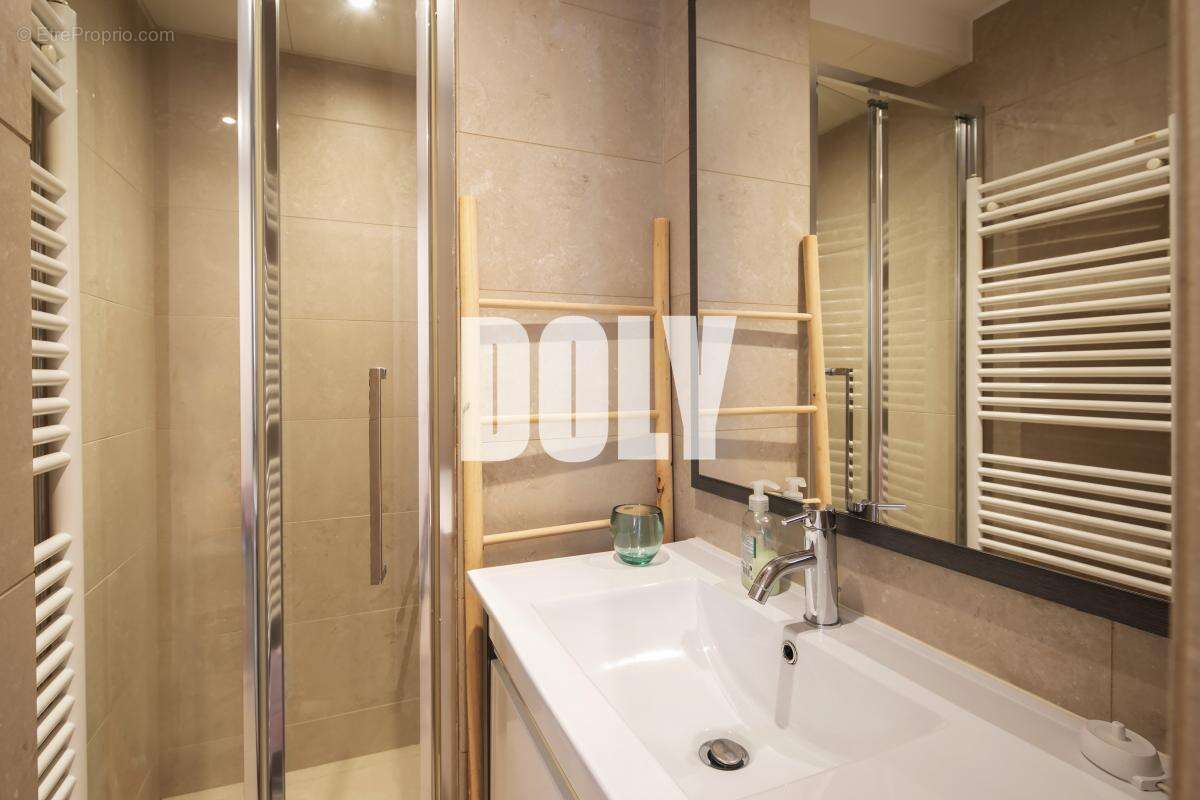 Appartement à LEVALLOIS-PERRET