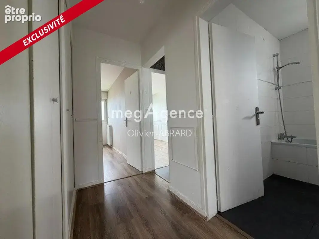 Baisse de prix sur ce grand t4 d e86 m2 a voir - photo 4