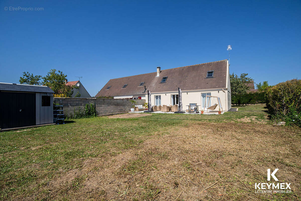 Maison à LE MESNIL-EN-THELLE