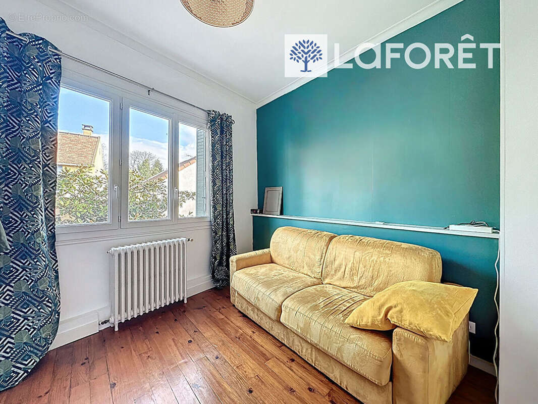 Maison à SAINT-NOM-LA-BRETECHE