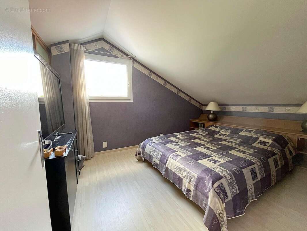 Christophe 02 - Maison à THISE