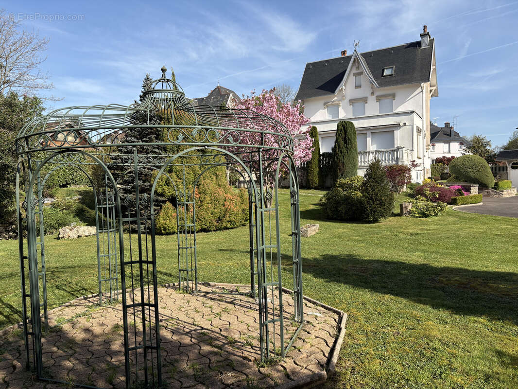 Maison à LUXEUIL-LES-BAINS