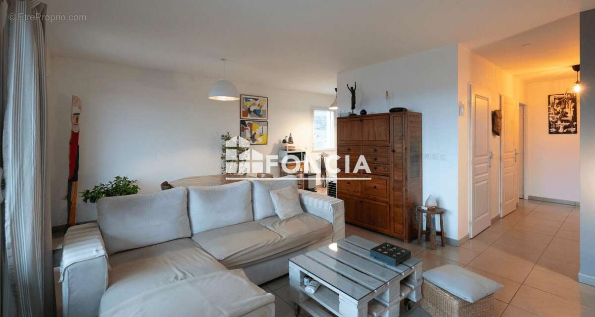 Appartement à TOURNON-SUR-RHONE