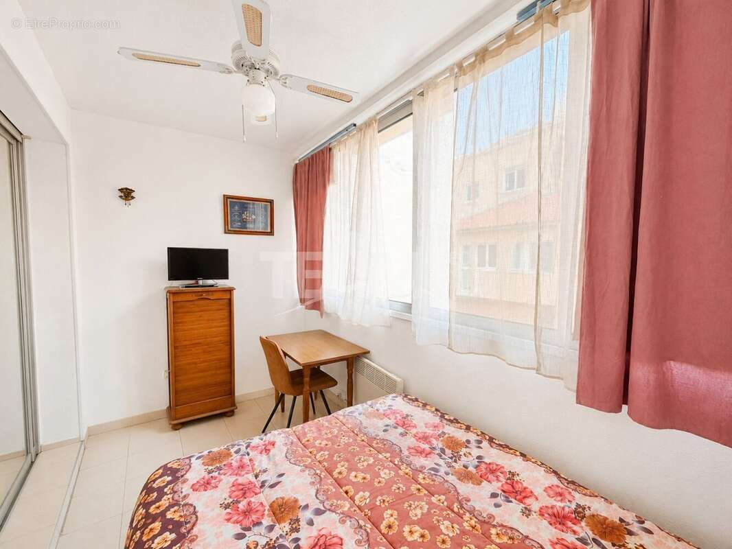 RARE, Au coeur du Centre ville, Joli Studio de 30m2 dont loggia de 8m2 - photo 3