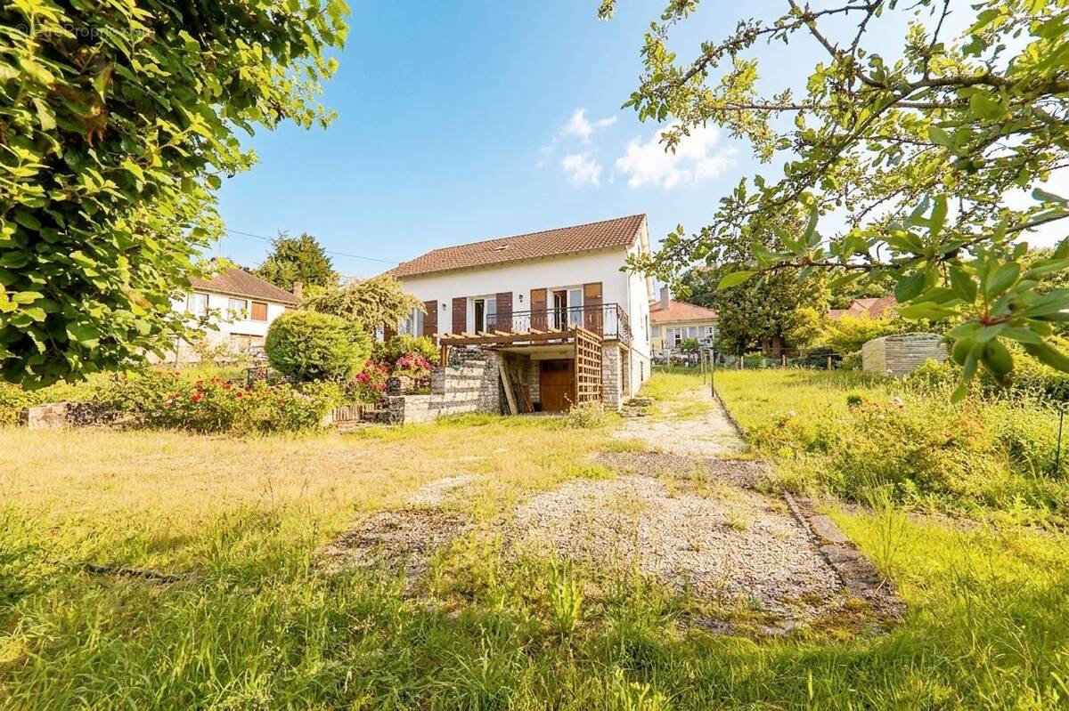 Maison à ETAMPES