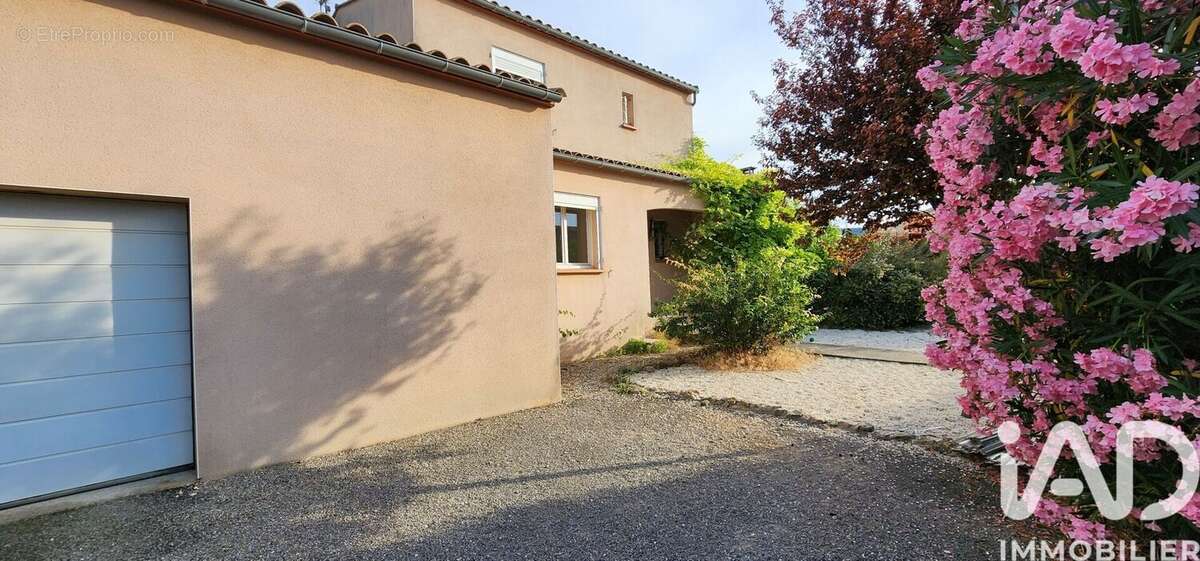 Maison 154 m² à Barbaira  - photo 2