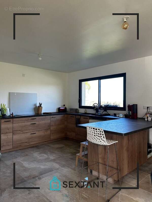 Maison à MESNIL-RAOUL