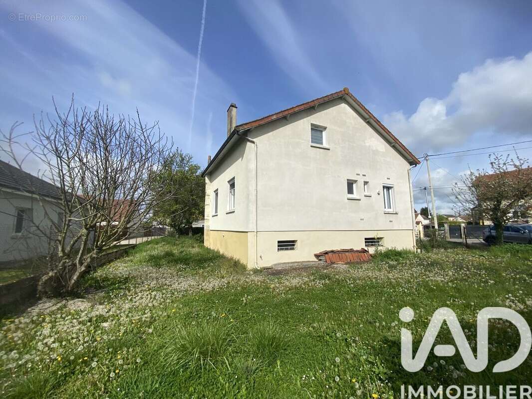 Photo 9 - Maison à MAIZIERES-LA-GRANDE-PAROISSE