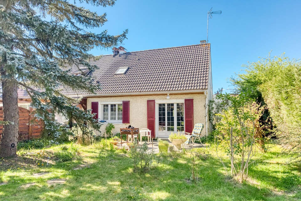 Maison à OZOIR-LA-FERRIERE