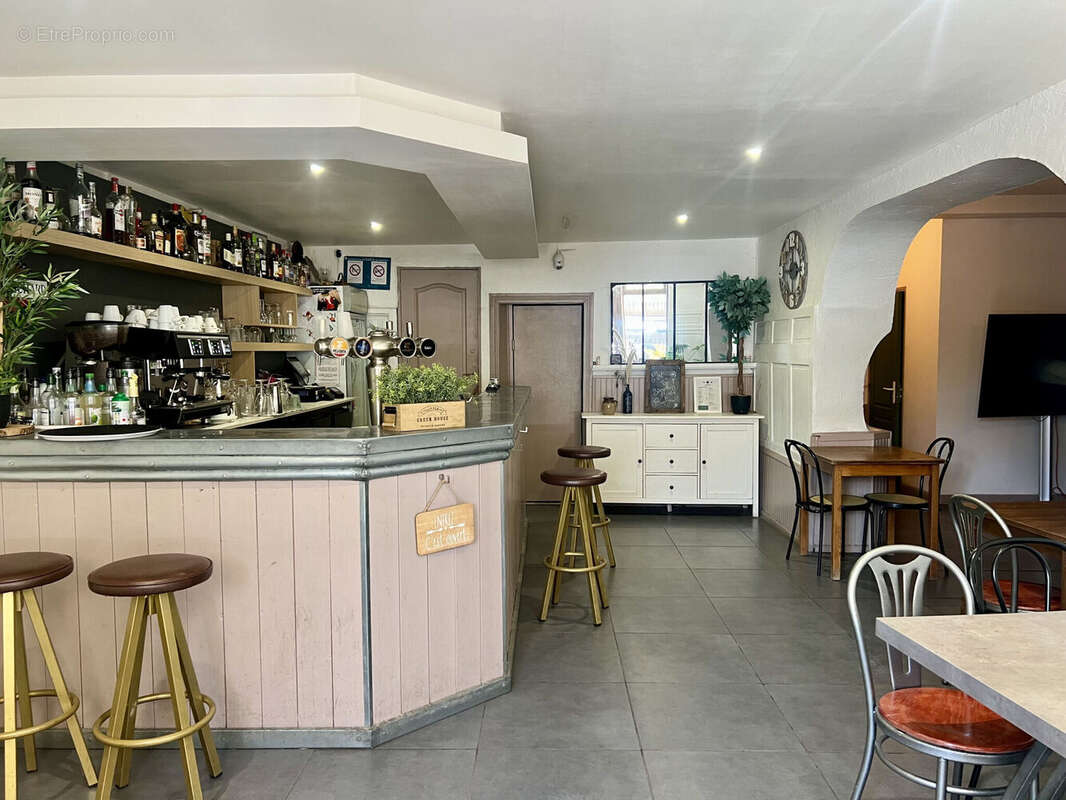 Photo 2 - Commerce à VERFEIL