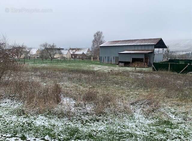 Terrain à SAINT-QUENTIN