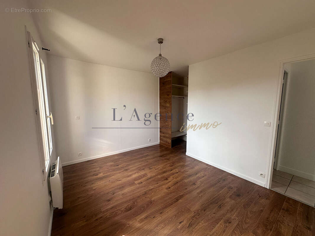 Appartement à LAMORLAYE