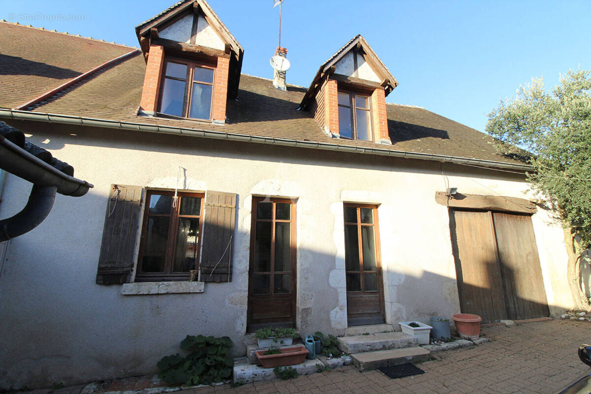 Maison à VILLEBAROU