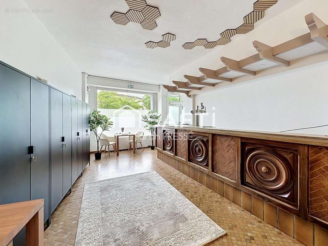Commerce 535 m² à Le Loroux-Bottereau  - photo 2