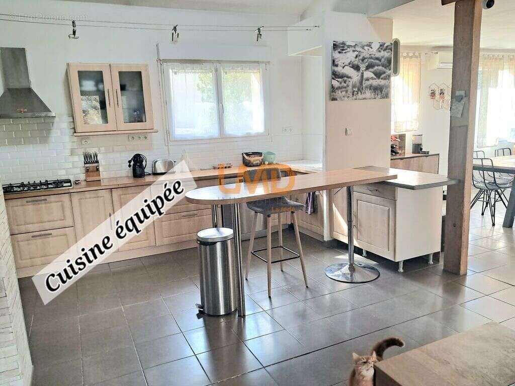 Maison à VEZENOBRES