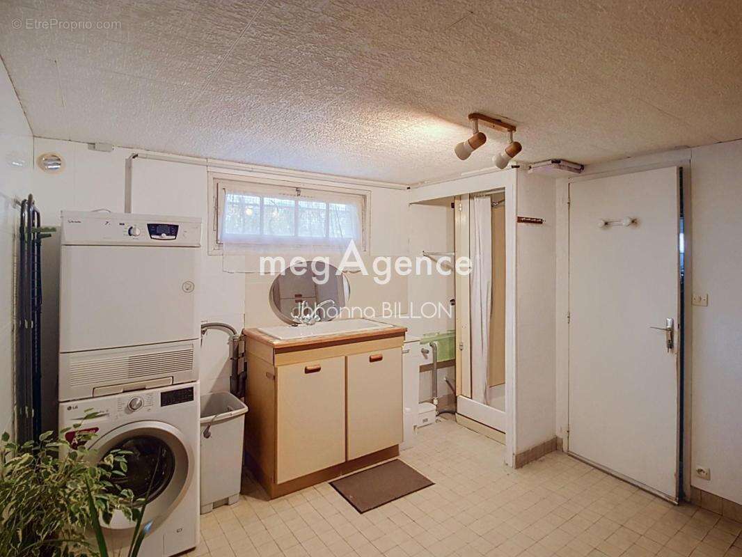 Maison familiale de 139 m² au calme, avec vie semi plain-pied et sous-sol !! - photo 13