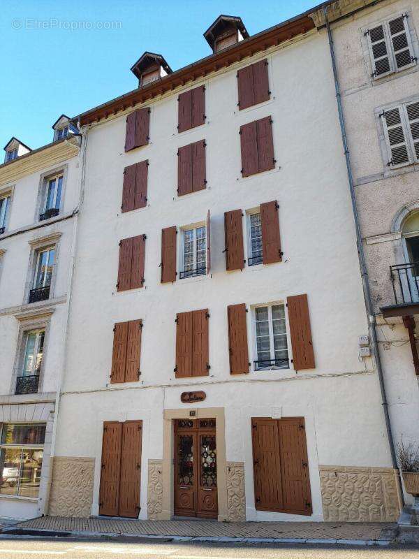 Appartement à EAUX-BONNES