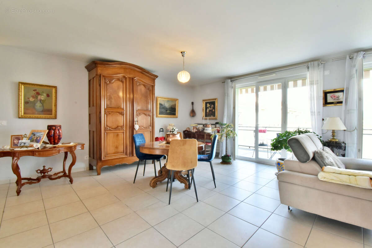 Appartement à BOURGOIN-JALLIEU