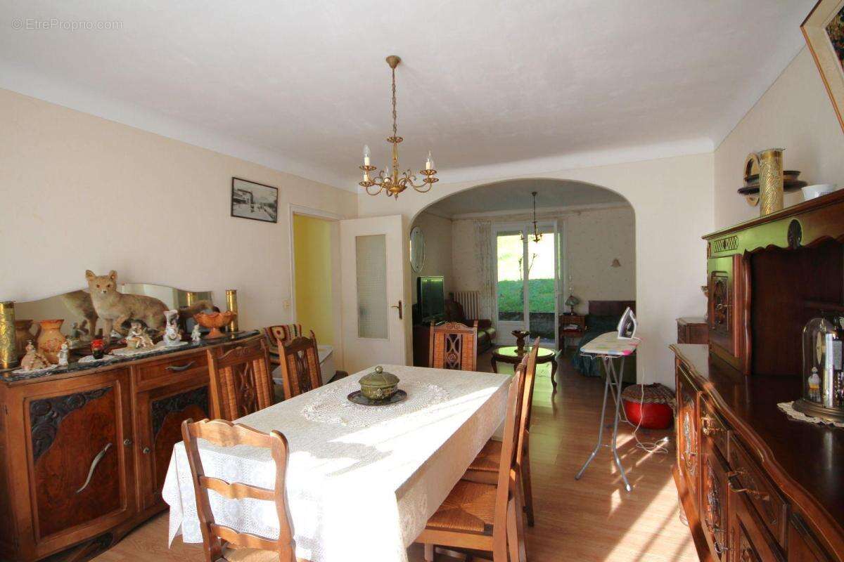 Maison à VILLEFRANCHE-DE-ROUERGUE
