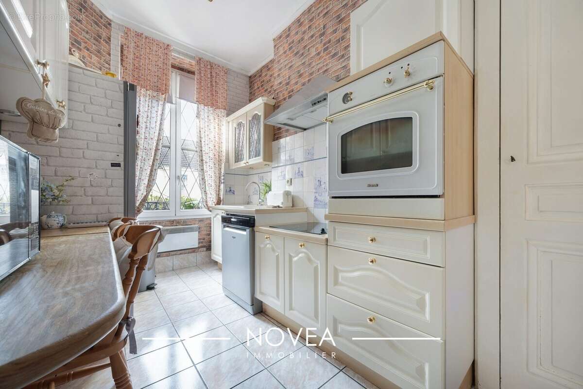 Appartement à LYON-6E