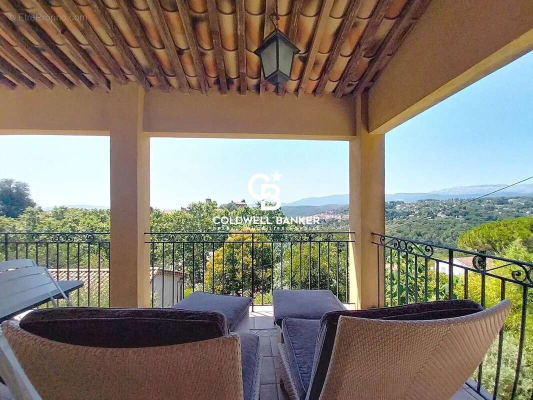 Appartement à MONTAUROUX