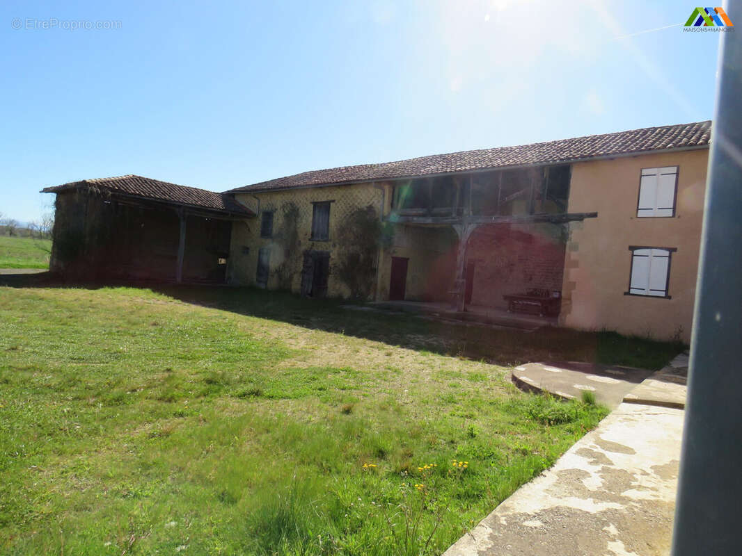 Maison 160 m² à Castelnau-Magnoac  - photo 9