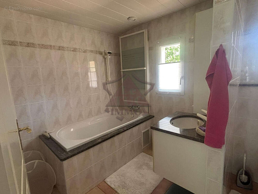 Maison à SAINT-AMBROIX