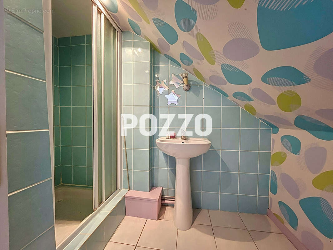 A VENDRE - Maison de 107.35 m² - proche de condé sur vire - photo 8