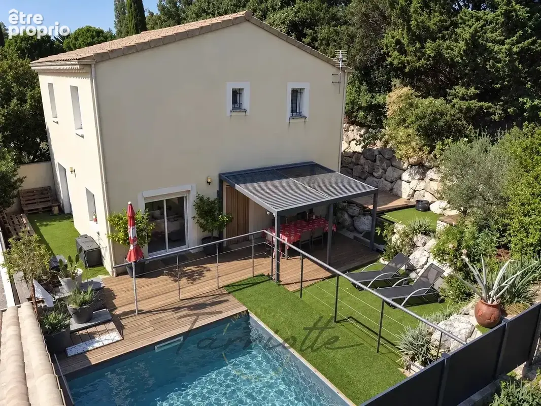 Photo Maison à Montboucher-Sur-Jabron au prix de 296 000€