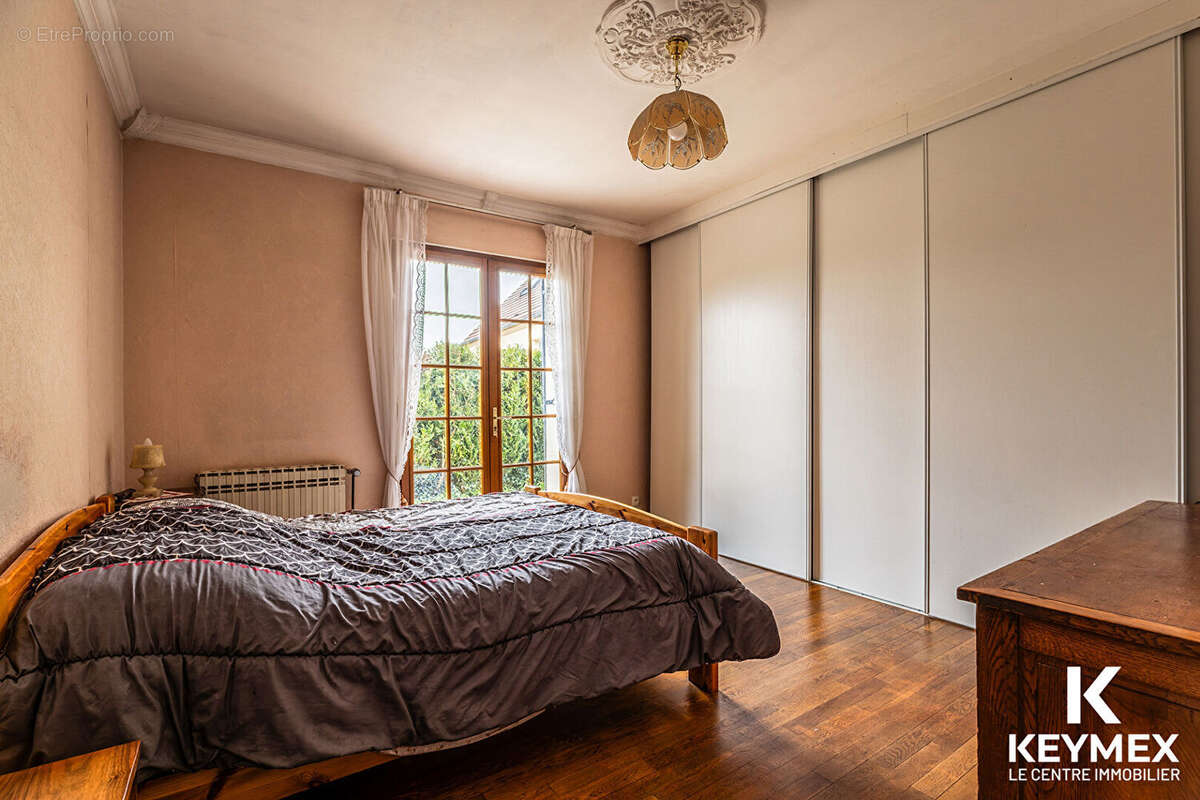 Maison familiale 7 pièces - 147m² - Sous-sol total - photo 6
