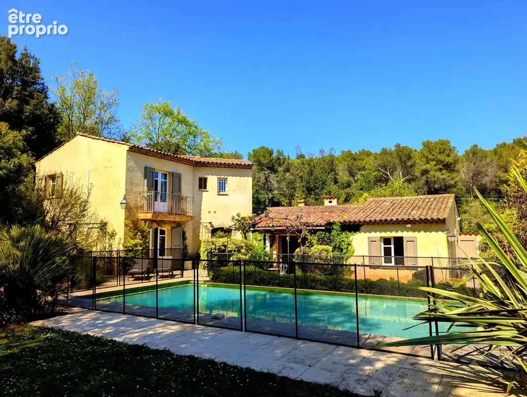 ROQUEFORT LES PINS Maison 5 pièces - 175 m² - Piscine - photo 1
