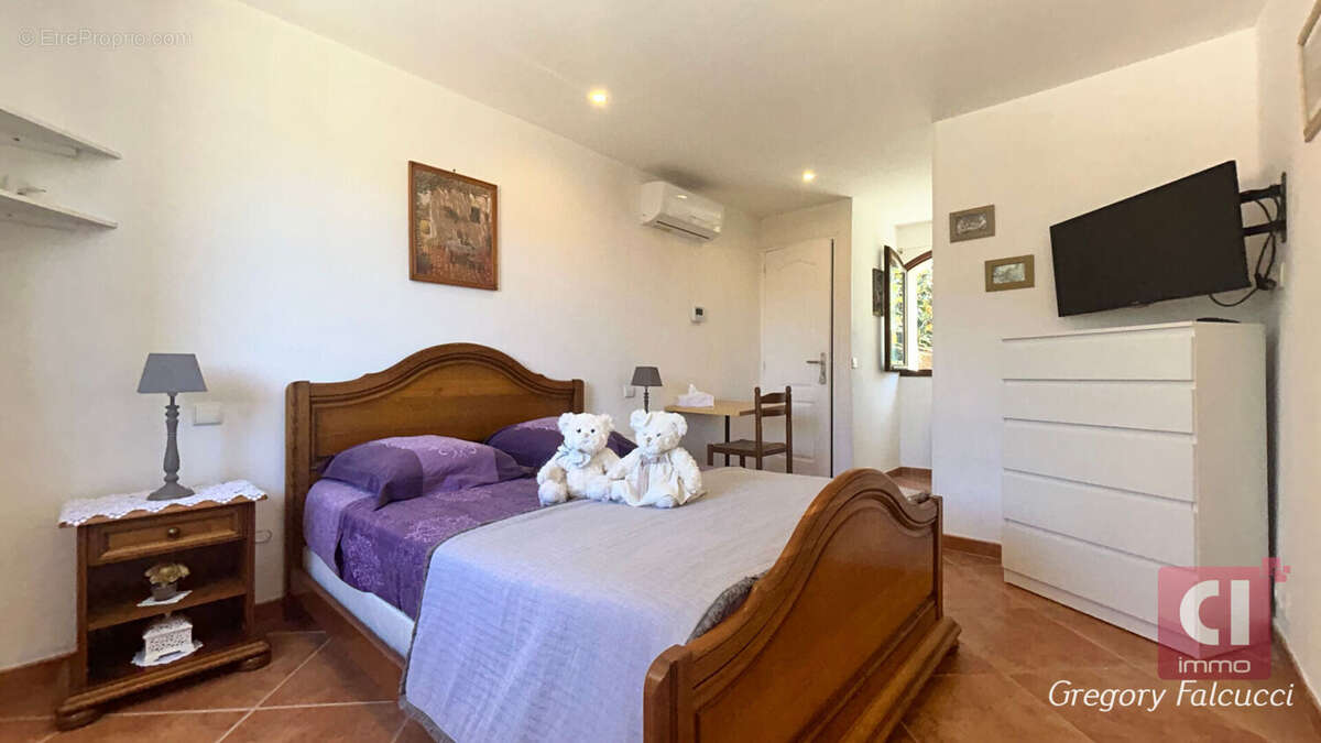 Maison à FLASSANS-SUR-ISSOLE