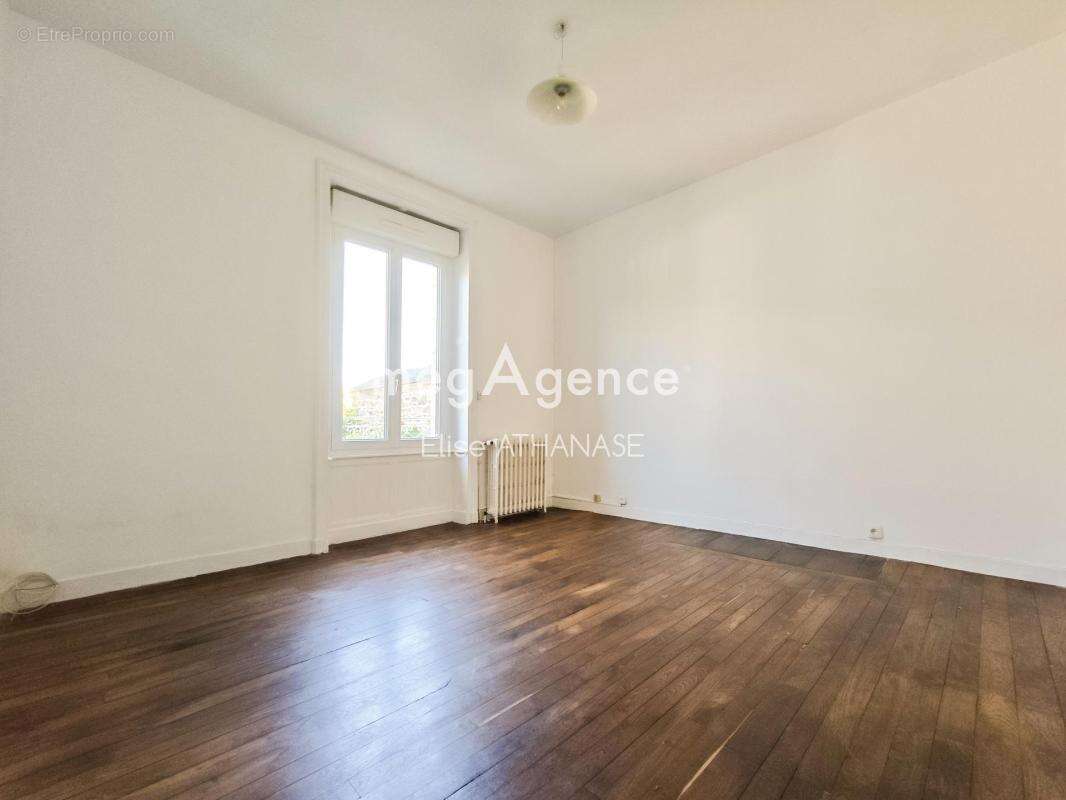 Appartement à FOUGERES