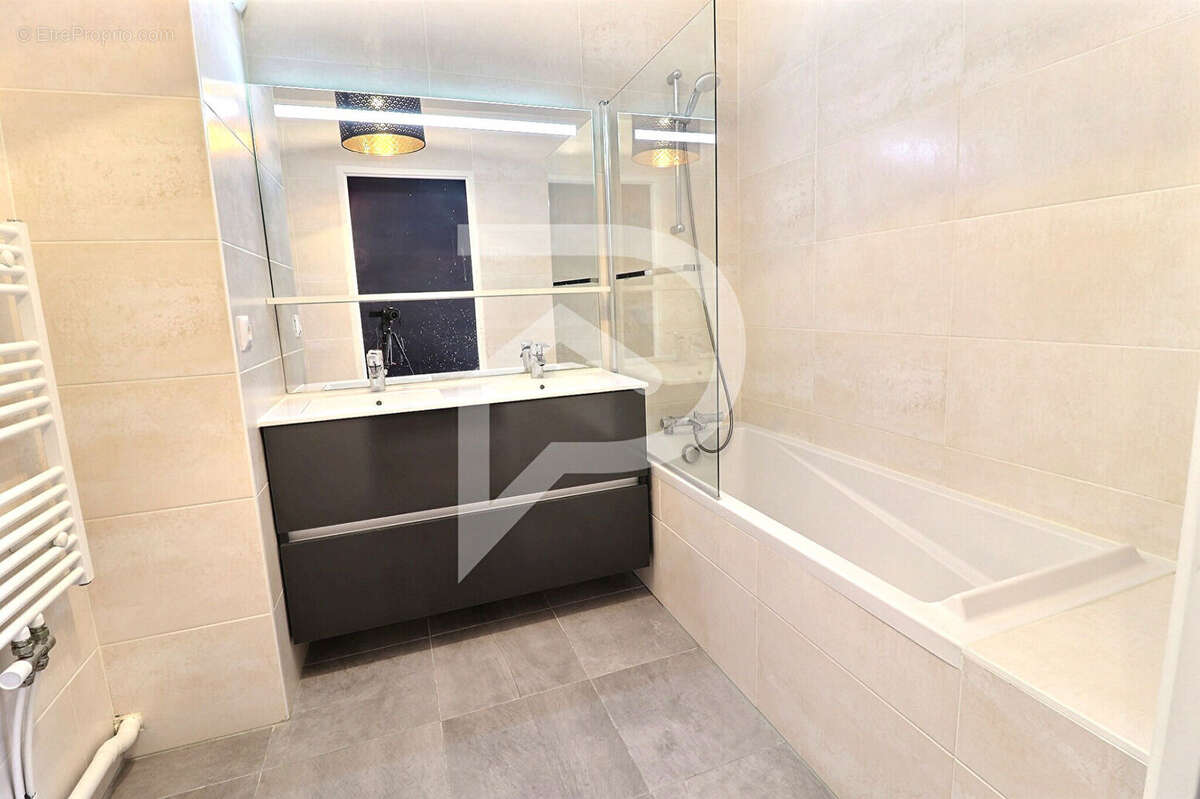 Appartement à CHAVILLE