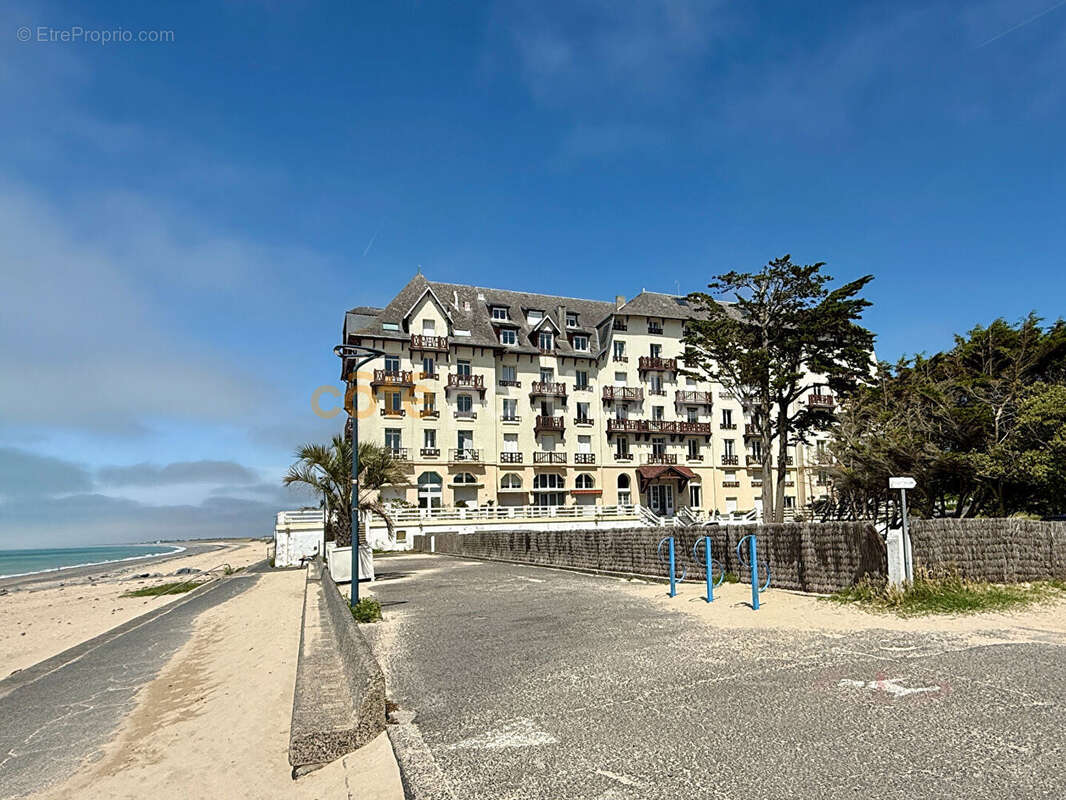 Donville les bains Appartement  2 pièces, 38 m2en bordure de mer - photo 2